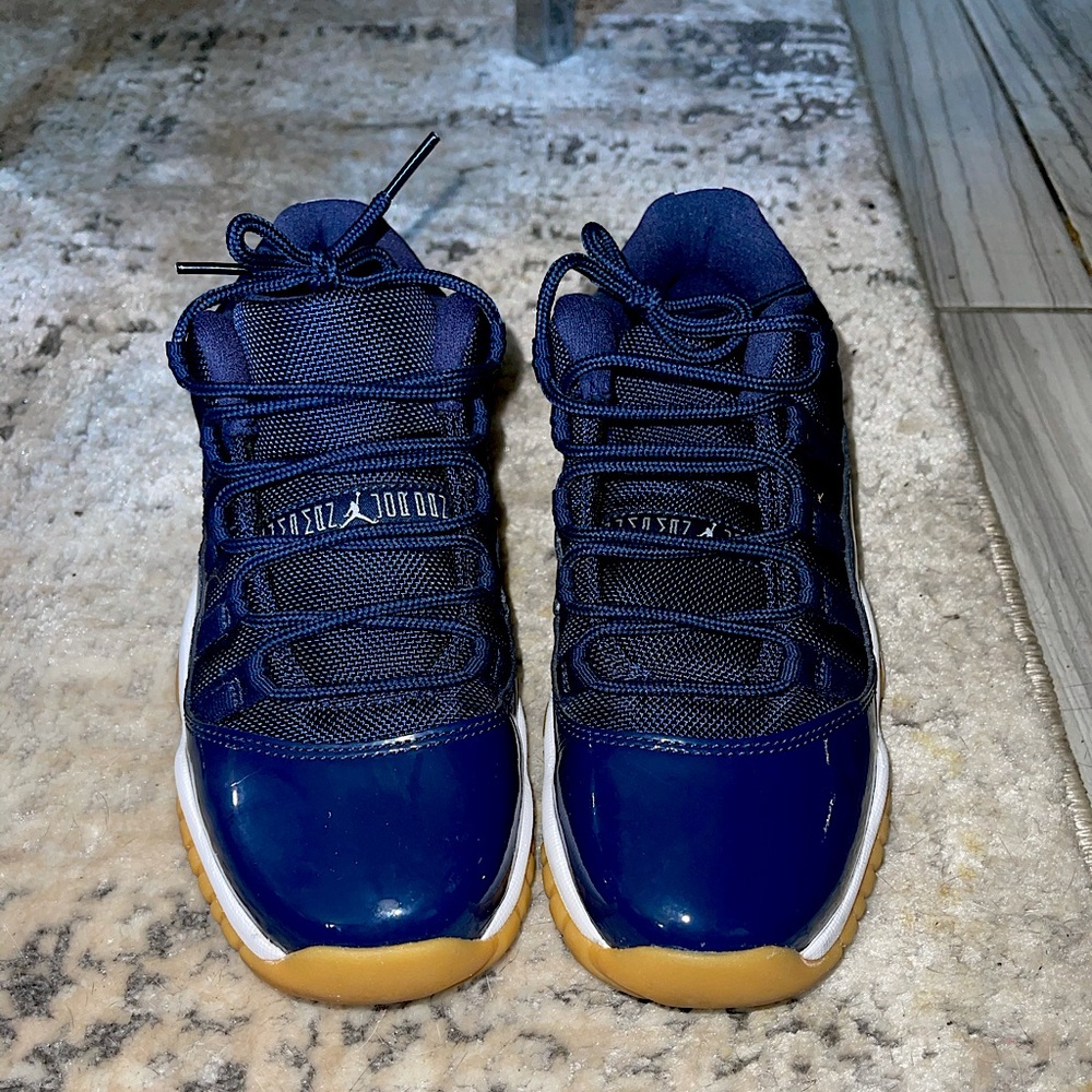 Jordan 11’s Midnight Blue Low